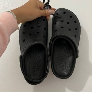 NWT BLACK CROCS COAST CLOG